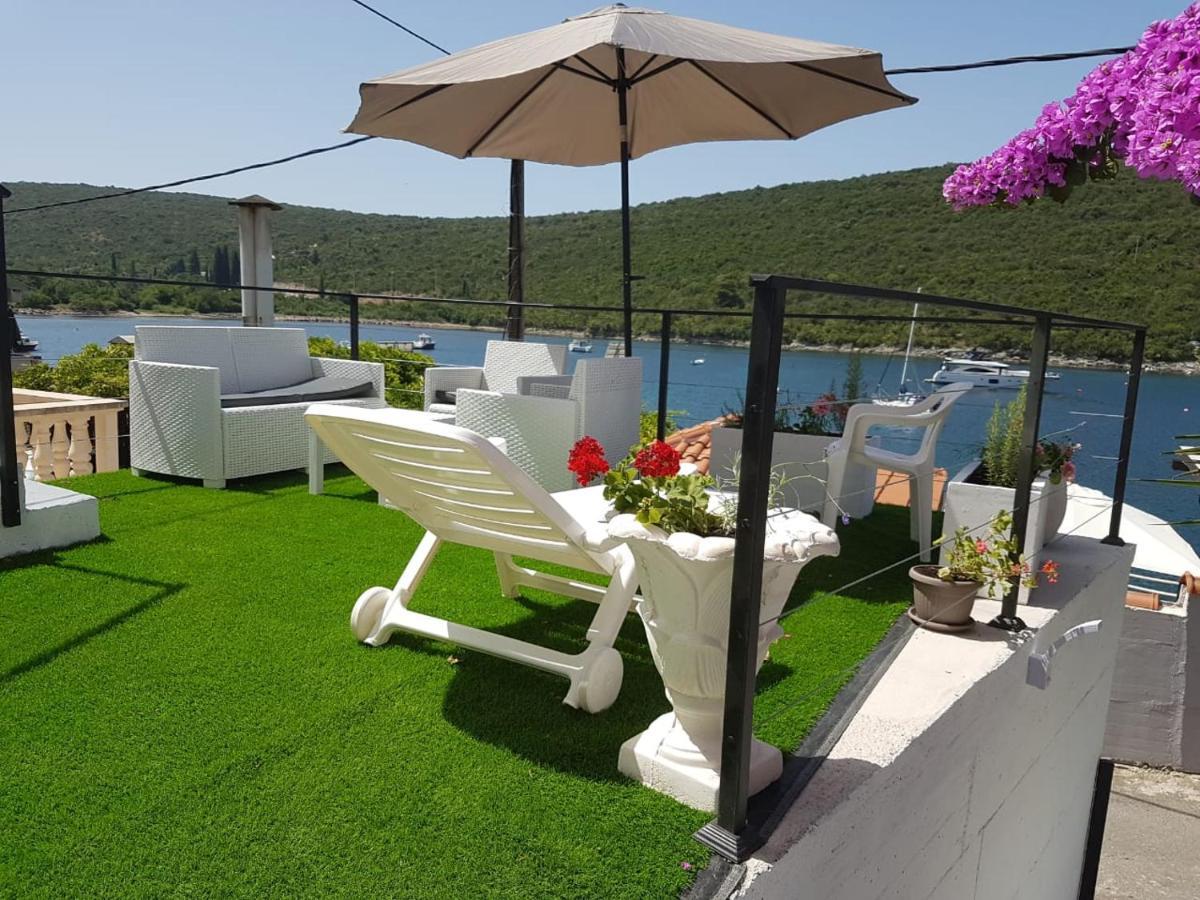 Appartamento Waterfront Townhouse Sunset View With Garage Bigovo Esterno foto
